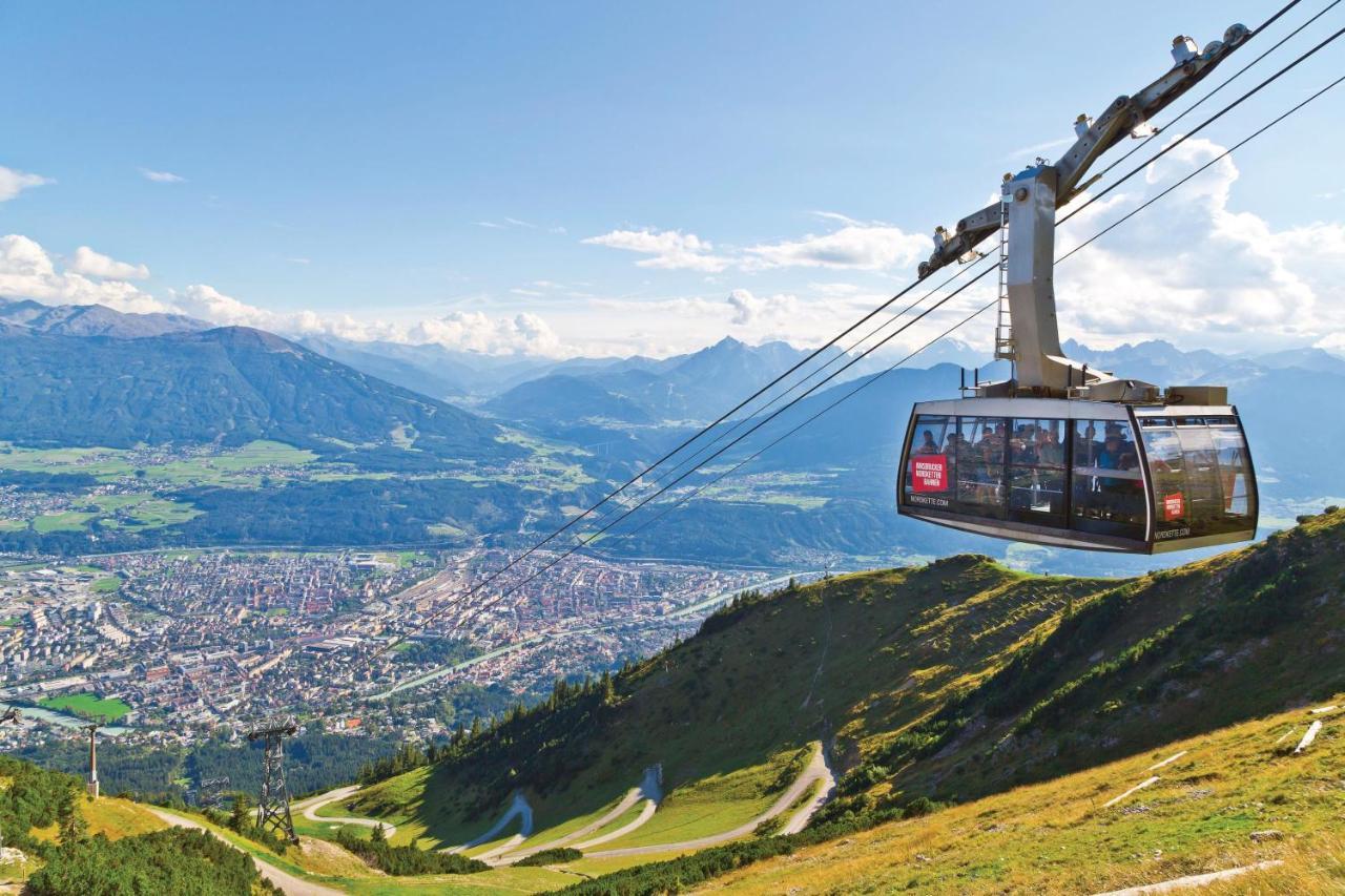 Riesiges Zentrales Apartment Mit Parkplatz Innsbruck Buitenkant foto